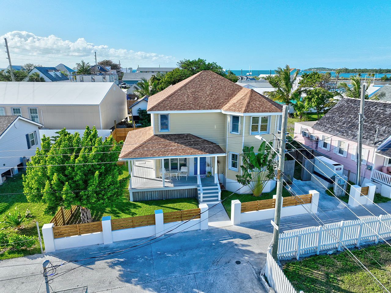 Roberts Residence Green Turtle Cay Abaco Bahamas Featured Image